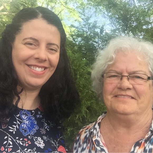 Meet your Posher, Elizabeth - Picture 2 of 2